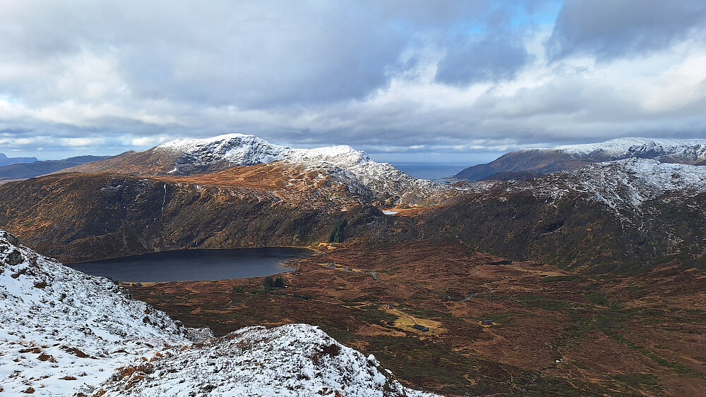Snøen tar over i høyden. 