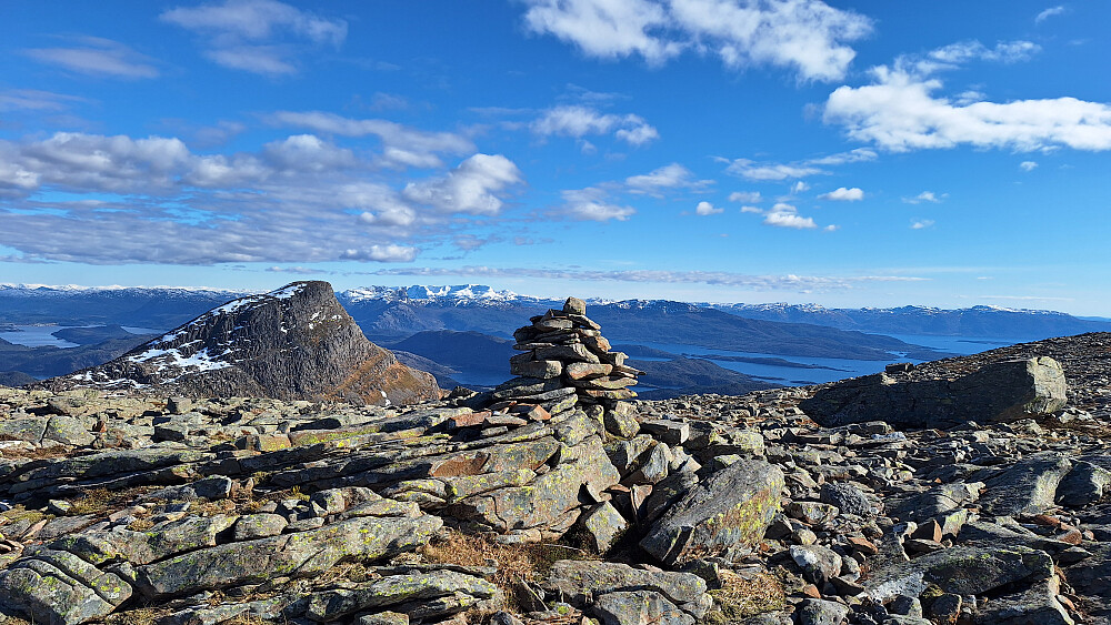 Terdalskeipen med Keipeklauven til venstre. 