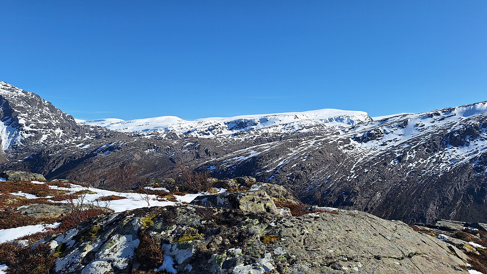Fra toppen mot Ålfotbreen.
