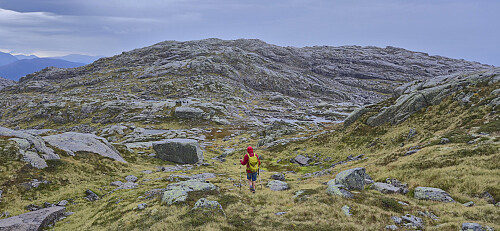 Approaching Stutafjellet
