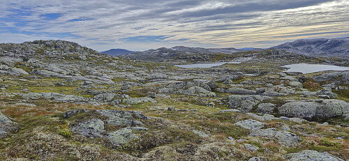 Gruvlenuten in the distance