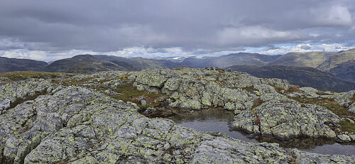 The summit of Vetlafjellet with Fresvikbreen in the background
