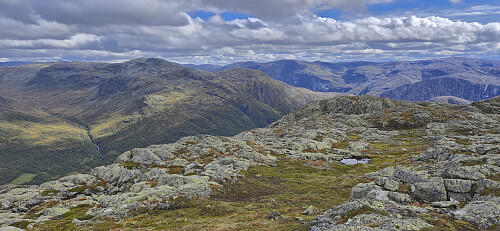 Gilabotnnipa, Solbjørganipa and Vardanosi from Vetlafjellet