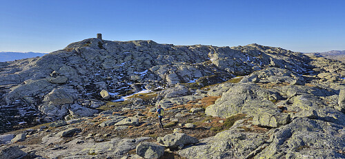 Approaching the cairn with the real summit to the right