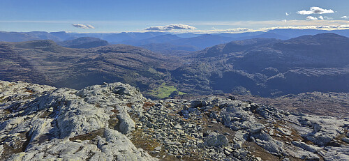 Rong from the cairn