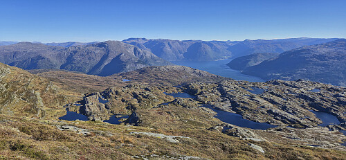 Looking down at Gråfjellet from southeast of Herdabreida