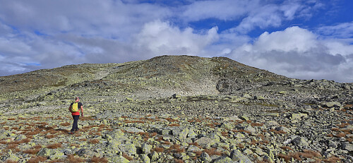 Approaching the summit of Uraskarfjellet