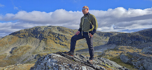 Endre at Vest for Fyresnipa with Fyresnipa in the background