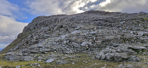 Approaching the summit of Fyresnipa