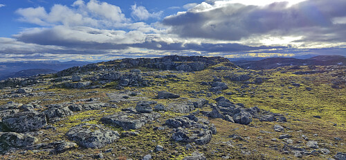 Approaching the summit of Fyresnipa