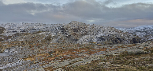 Looking back at Vetlekaldenuten from the ascent to Haugane