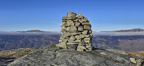 The large cairn at Bunuten (not at the summit!)