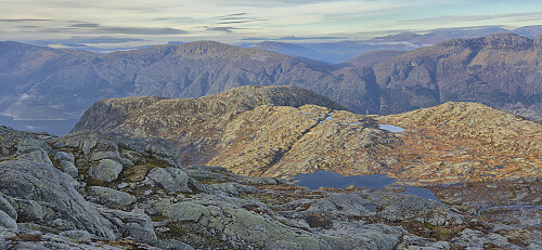 Looking back at Bunuten from the ascent to Vatnasetenuten