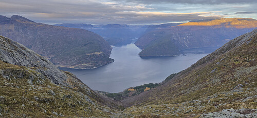 Osafjorden from the descent with Onen to the right