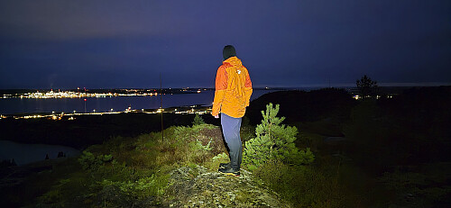 Endre at the highest point at Kistefjellet
