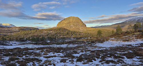Skamdalshorgi from just east of Langelihøgdi
