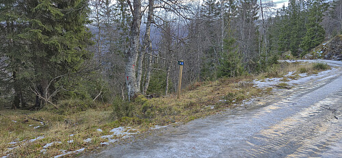 The marked trail south of Helgastøl
