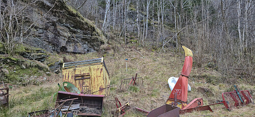 Looking back at the marked trailhead in Øvre Folkedal