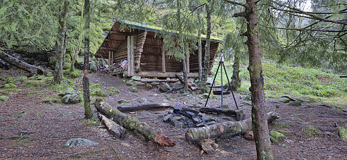 Shelter near Rundhaugen