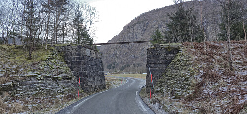 The traces of a railroad bridge used by Hardangerbana