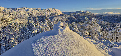 Sandviksfjellet with Blåmanen and Ulriken in the background
