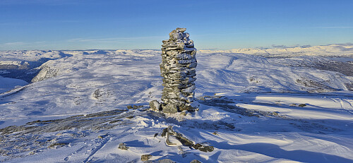 The large cairn at Valanipa (not at the summit)