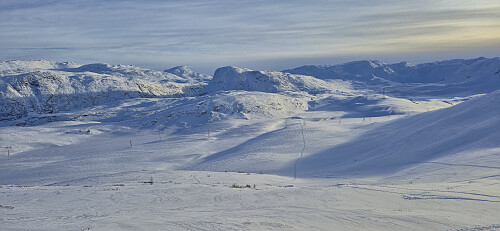 Looking back at Valanipa from the ascent to Sopandefjellet