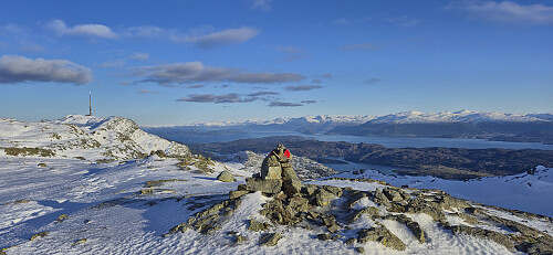 The marked trail from Stovegolvet to Kattnakken with Rosendal in the background