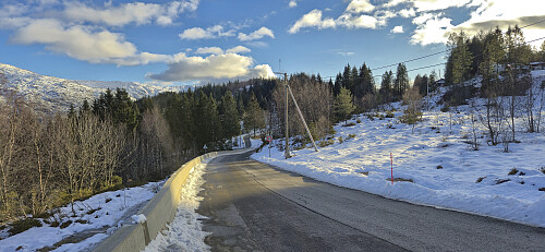 Towards Orrtua from the bus stop