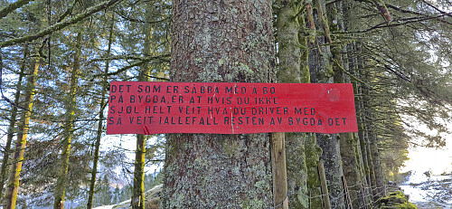 Sign above Brattland :)