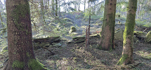 A gate along the trail to Ørnatua