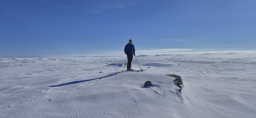 Endre at the highest point of Store Bjoreinuten