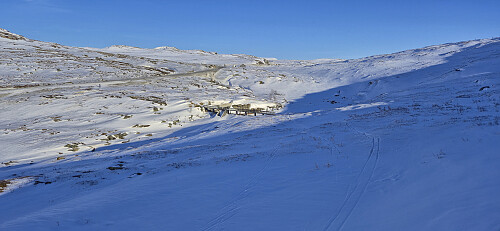 Approaching the dam crossing
