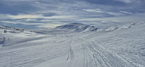 Approaching Helleberget