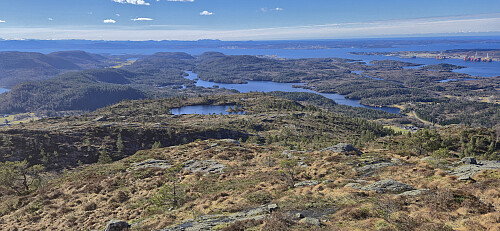 Descending from Brattelifjellet with Storeholten to the left