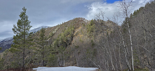 Nonsnut finally separating from Øktarenuten in the background left