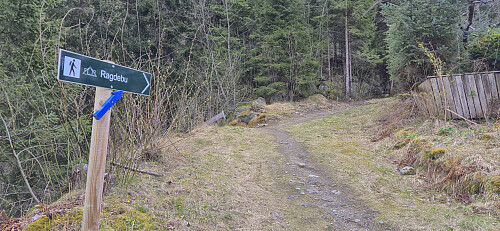 The first sign for Ragdebu