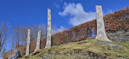 Decorated tree trunks in Sætreparken