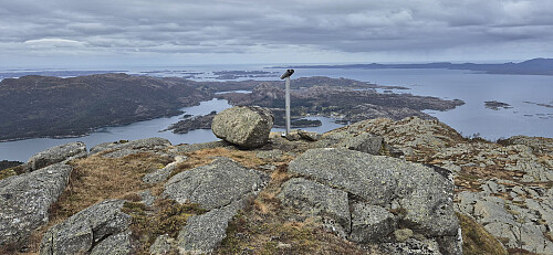 The binoculars at Midtre Kjerringefjellet
