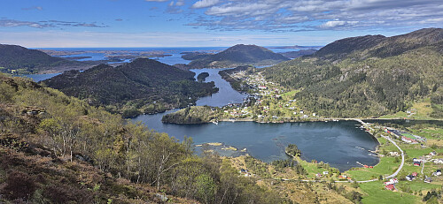 Eivindvik from the ascent to Flogefjellet