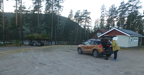 Parkeringen ved bygdetunet/idrettsplassen