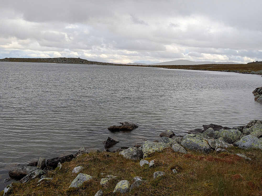 Vuøllevatnet fra Norge til Sverige