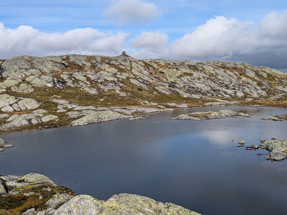Vann 800 med varden bak