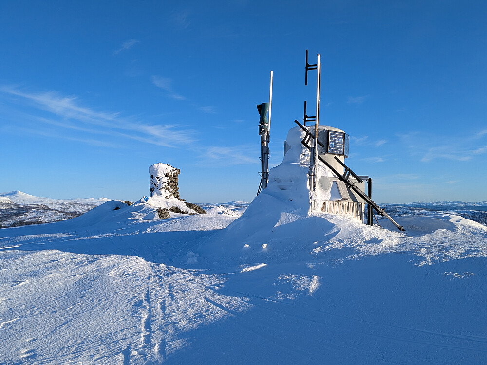 Toppen av LØVSJØVOLA