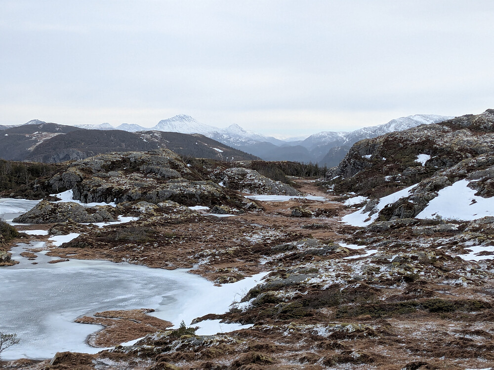 Utsikt. Heilhornet bak