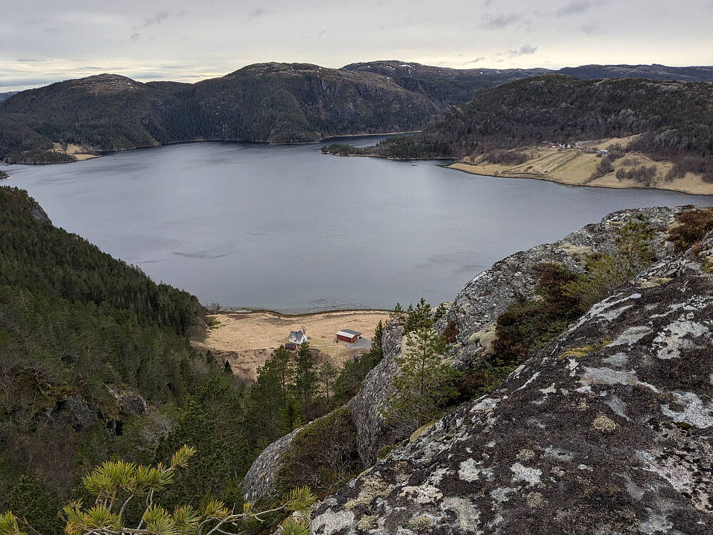 Stupbratt ned mot Fallet