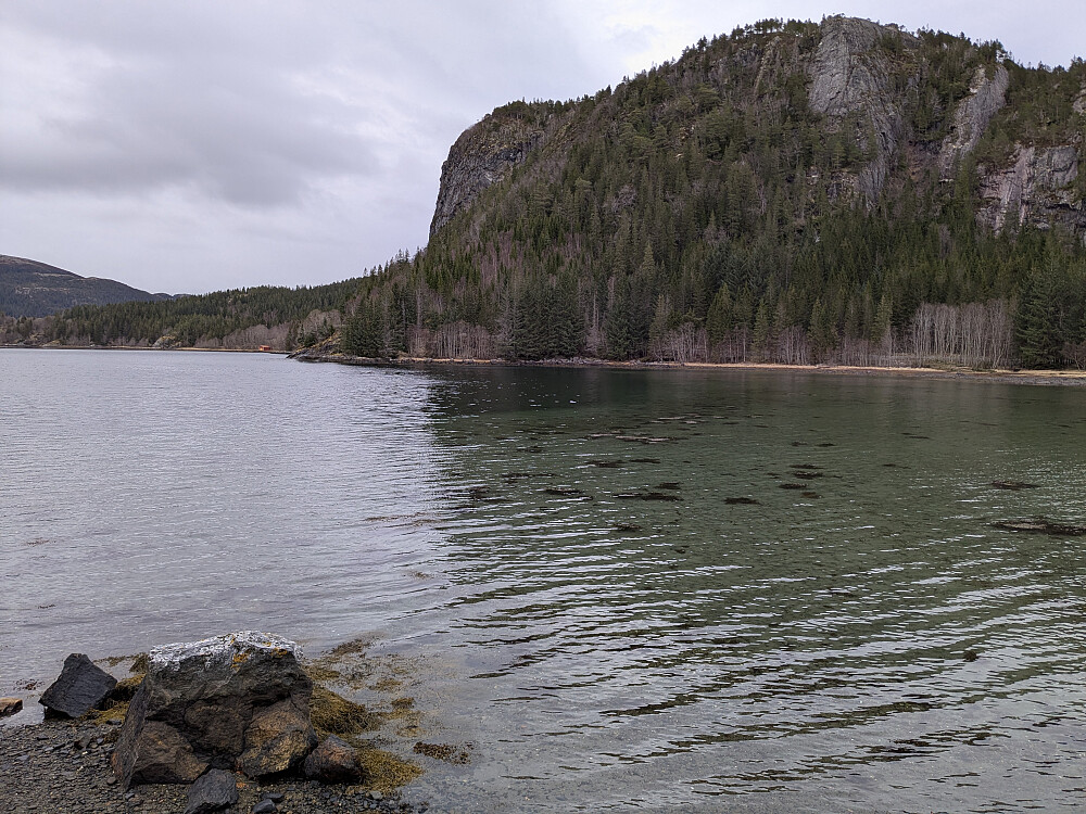 Sørbotnet med Storhammarfjellet bak