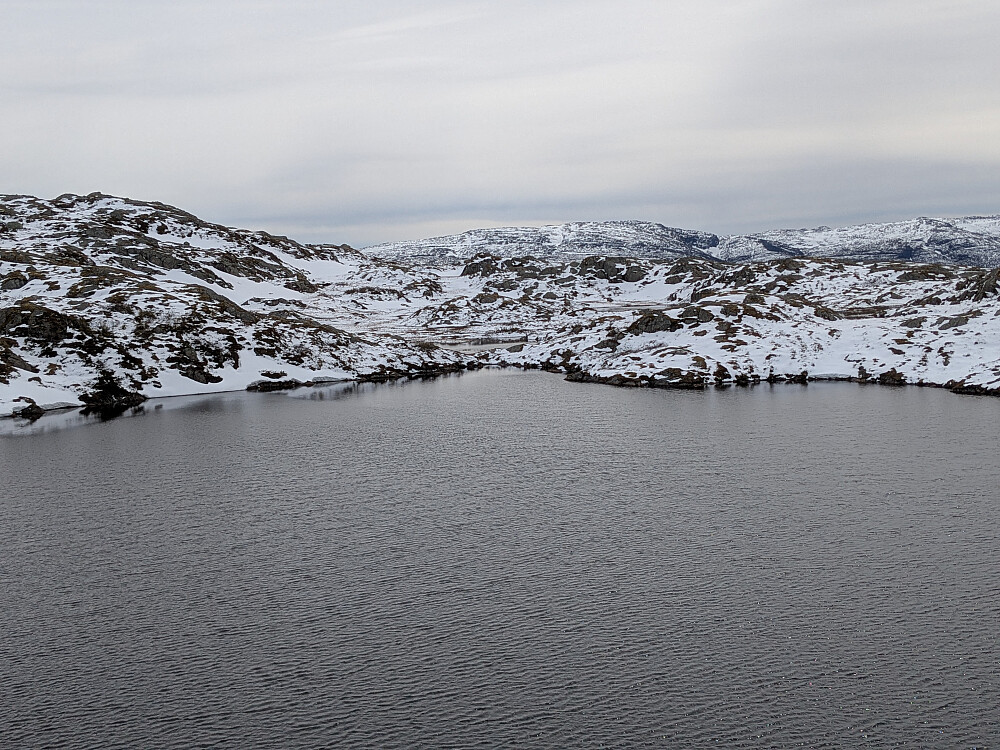 Vann 438,1 mot Hansarfjellet