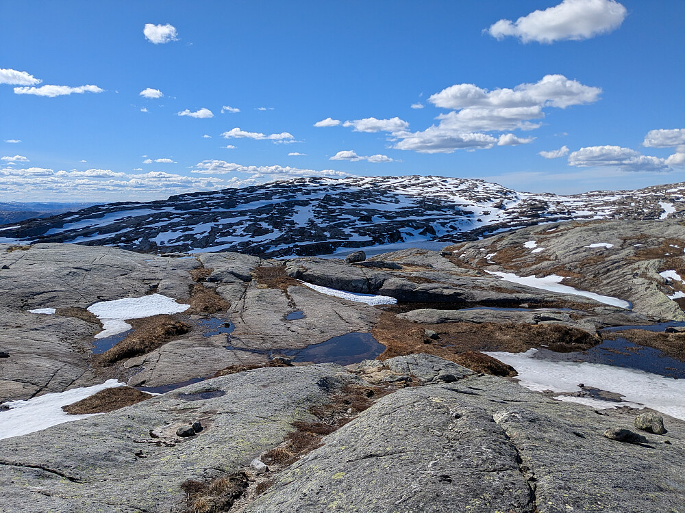 Fremdeles noen snøflekker